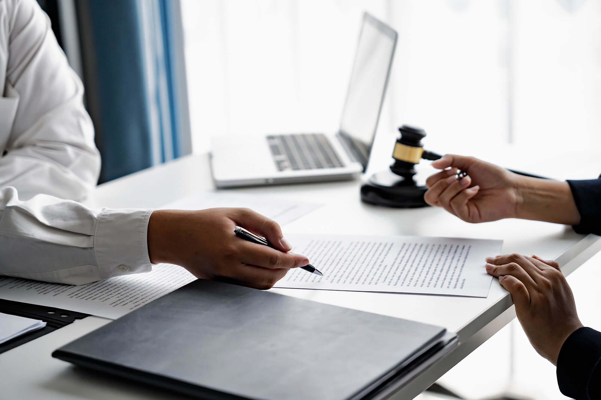 Comprehensive Litigation Services for Businesses and Individuals in Hamilton, ON